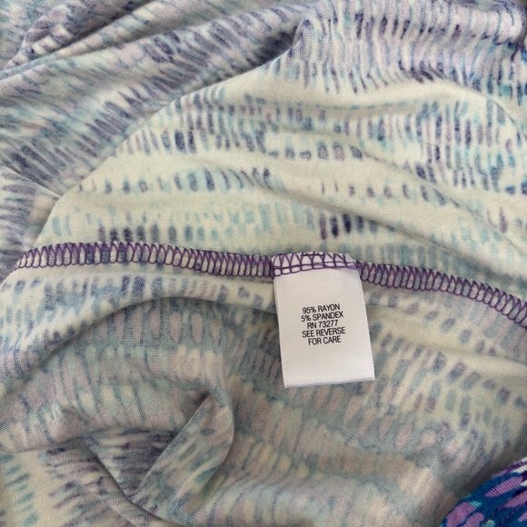 Dana Buchanan V-Neck Tunic Too Purple Abstract Color Women’s Sz Small 3/4 Sleeve - Picture 4 of 5